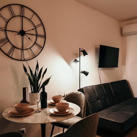 Studio Apartman Mia Zupanja Buitenkant foto